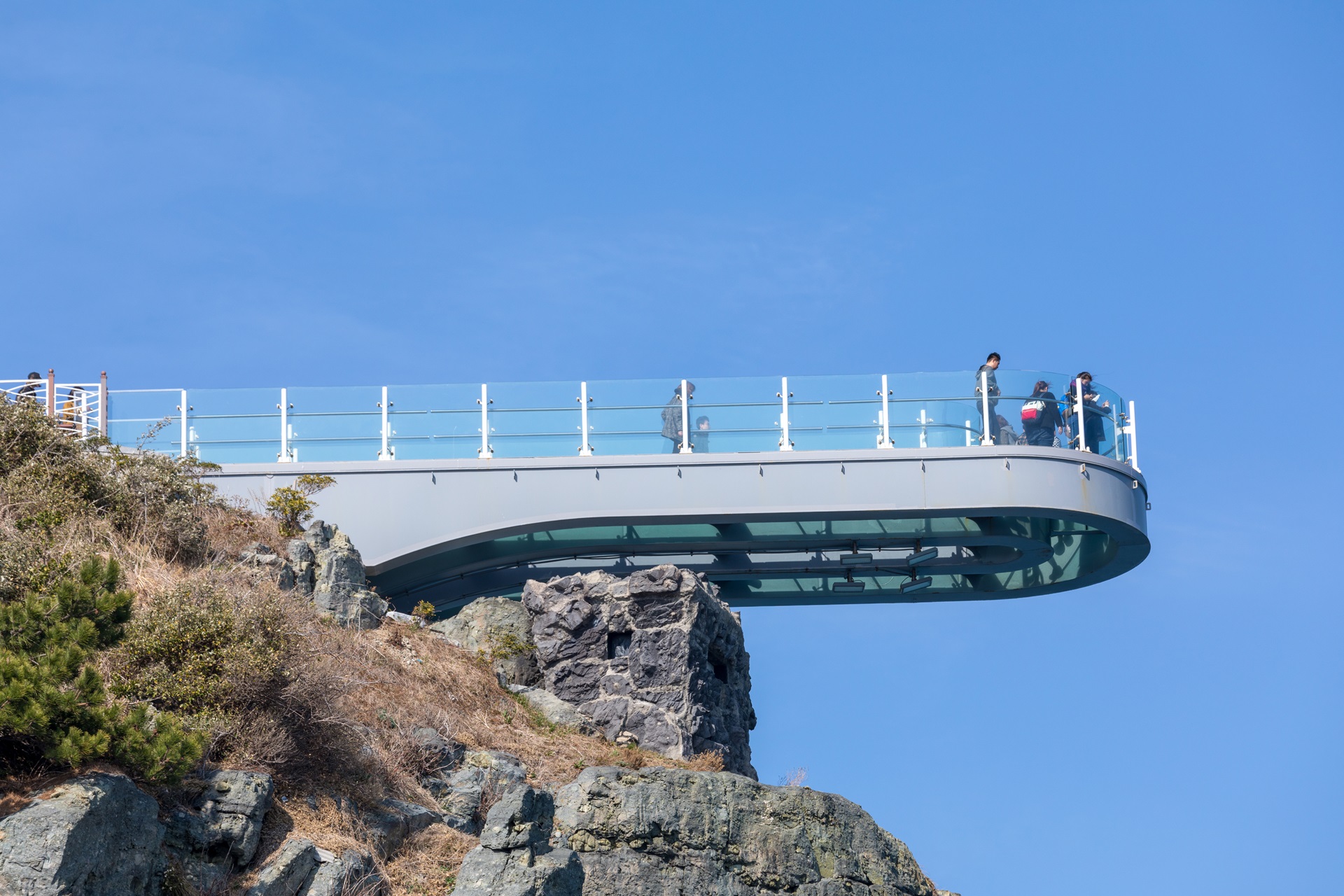 Skywalk Biokovo: Ein atemberaubendes Abenteuer über den Wolken in Kroatien