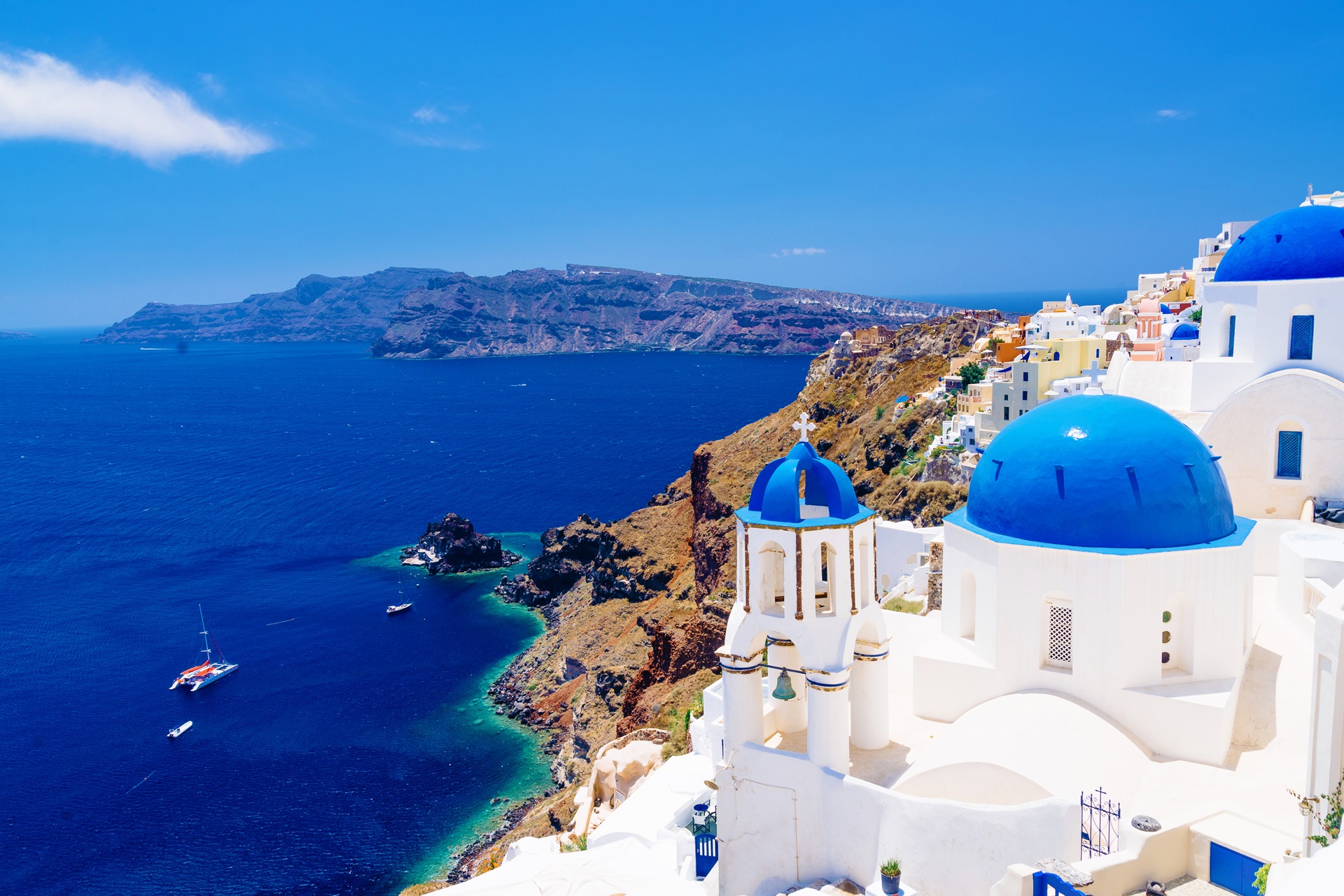 Santorini: Unveiling Greece's Volcanic Gem