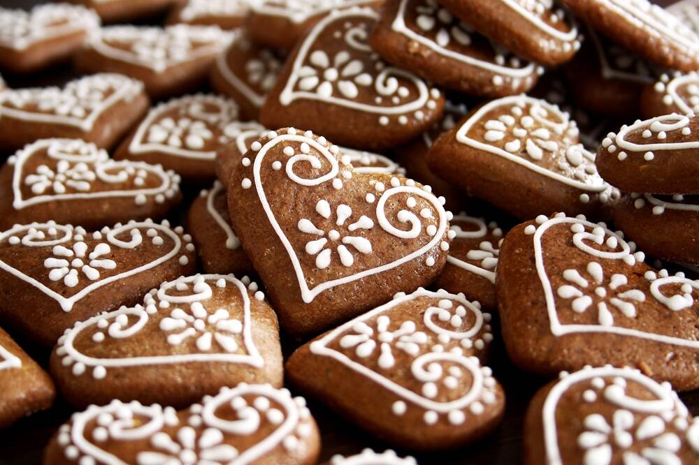 Medenjaci - Croatian Gingerbread Honey Cookies