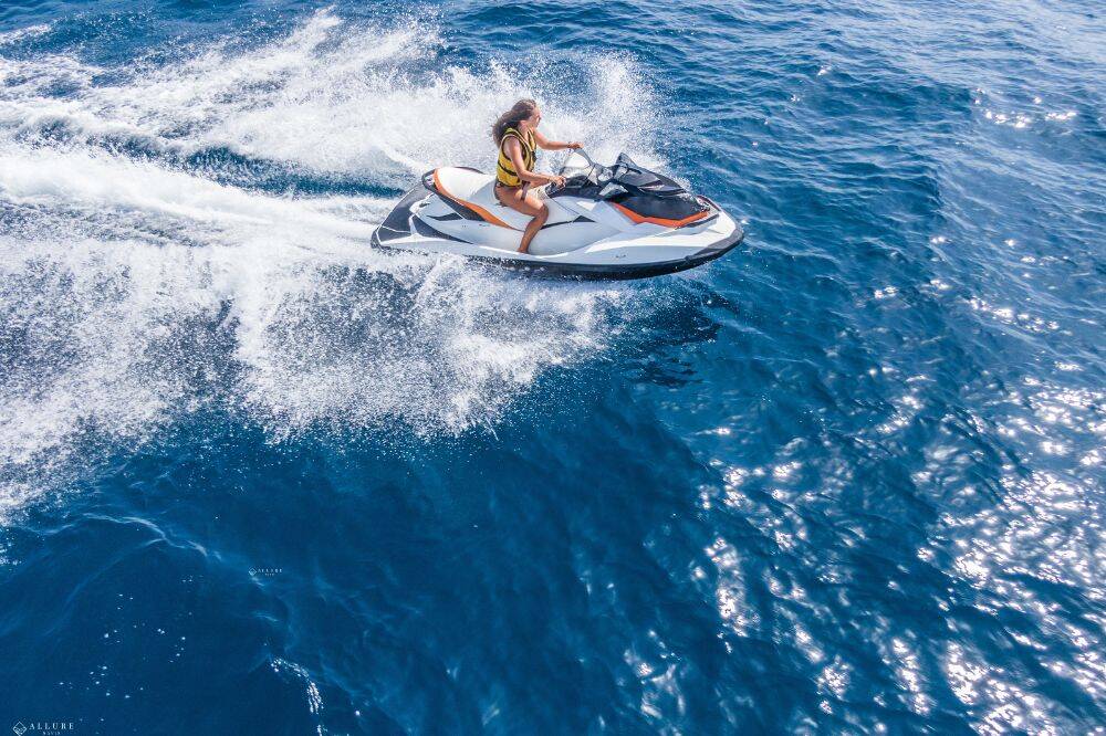 Jet Skiing: High-Speed Thrills