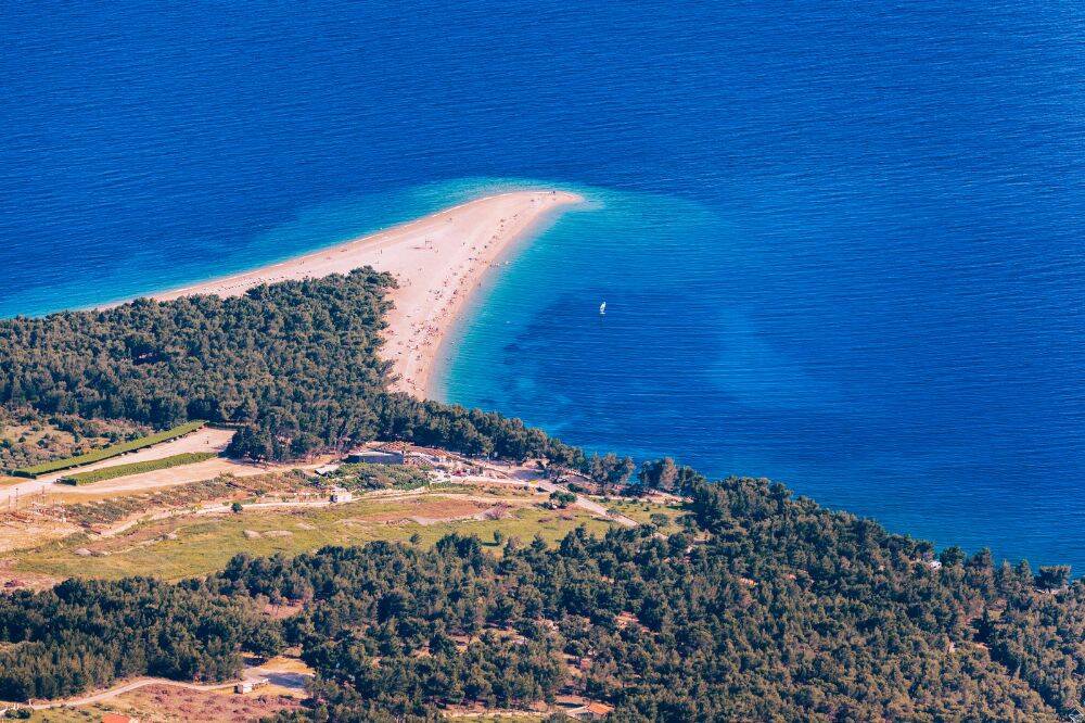 Zlatni Rat, Island Brac